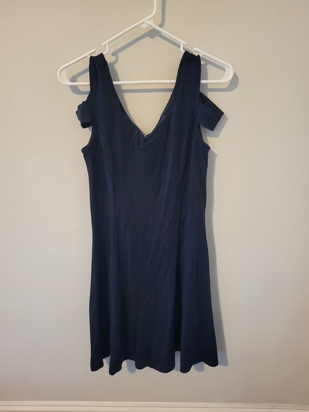 Women’s Navy Cold-Shoulder Midi Dress